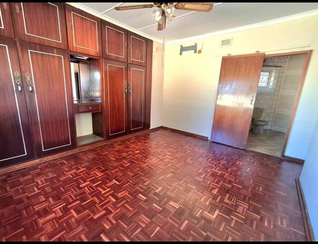 4 BEDROOM PROPERTY TO RENT IN MEREBANK